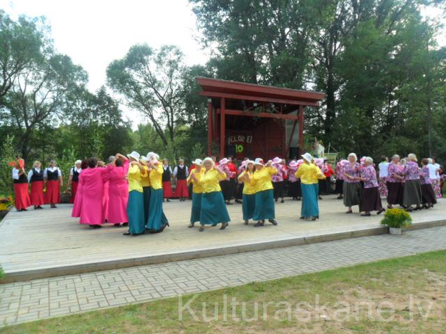 sadancis ''Pīlādžu balle''